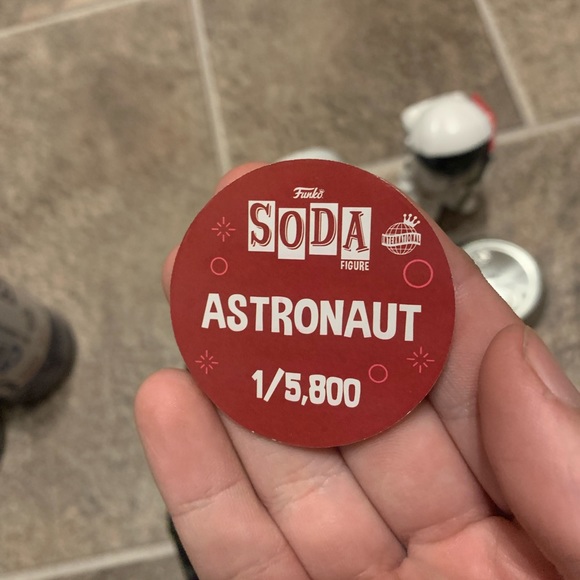 NASA Astronaut Funko Vinyl SODA Figure (International Version) 1/5,800 - Picture 6 of 7